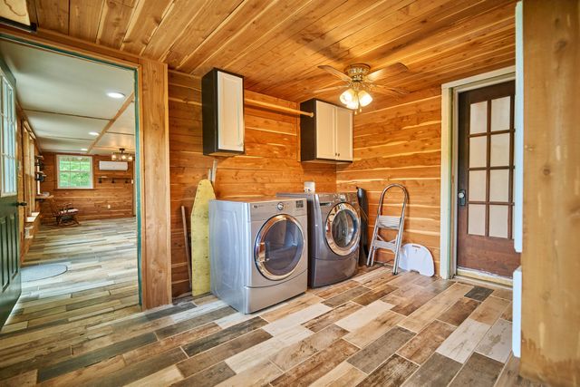 330 Robin Hood Ln, Hardy, AR 72542
