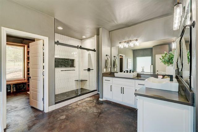 17400 Pantera Avenue, Choctaw, OK 73020