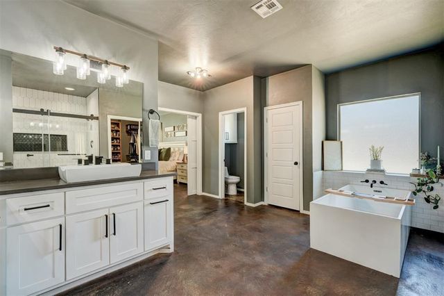 17400 Pantera Avenue, Choctaw, OK 73020