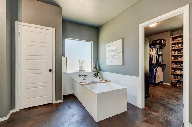 17400 Pantera Avenue, Choctaw, OK 73020