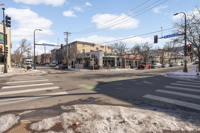 2727 W 43rd Street 206, Minneapolis, MN 55410