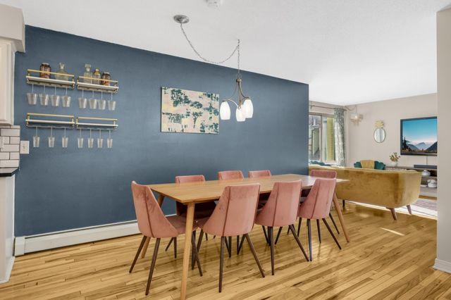 2727 W 43rd Street 206, Minneapolis, MN 55410