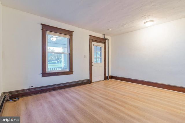 148 E HOLLY AVE, Pitman, NJ 08071