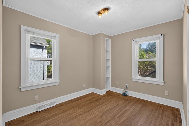 4242 Thomas Avenue N, Minneapolis, MN 55412