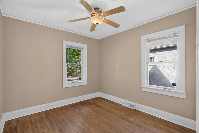 4242 Thomas Avenue N, Minneapolis, MN 55412
