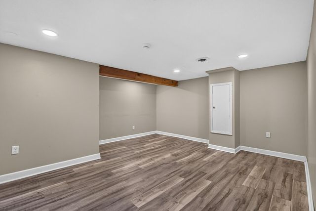 4242 Thomas Avenue N, Minneapolis, MN 55412