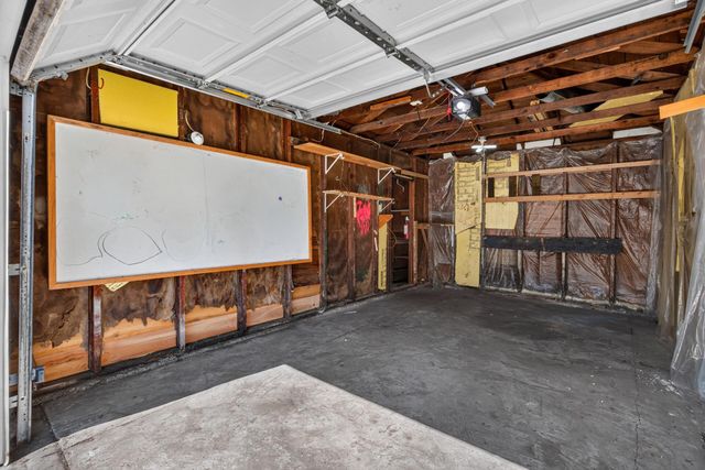 4242 Thomas Avenue N, Minneapolis, MN 55412