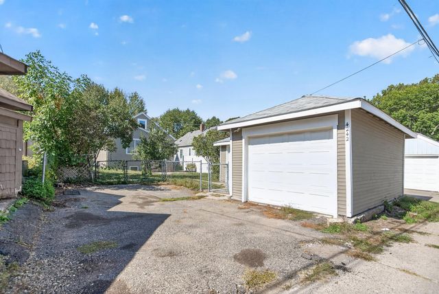 4242 Thomas Avenue N, Minneapolis, MN 55412