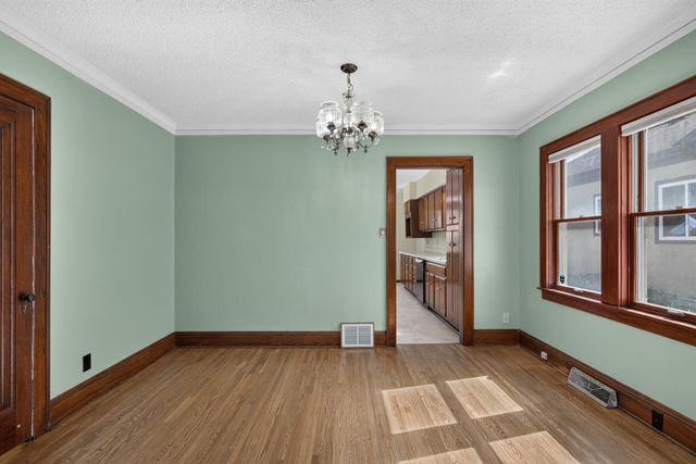 4242 Thomas Avenue N, Minneapolis, MN 55412