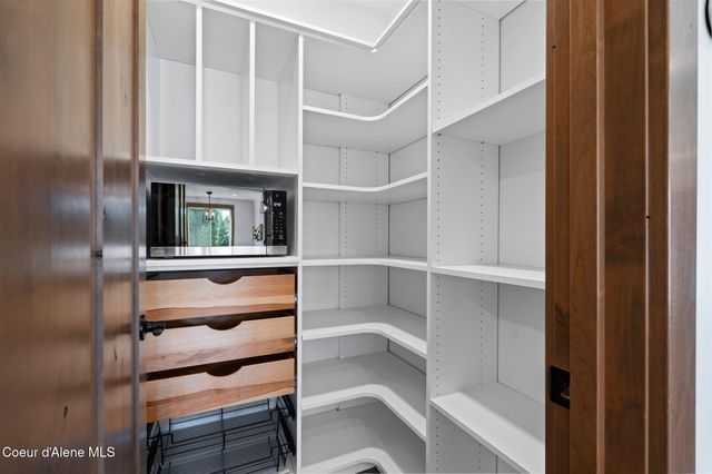 43 Osprey Ln, Sandpoint, ID 83864