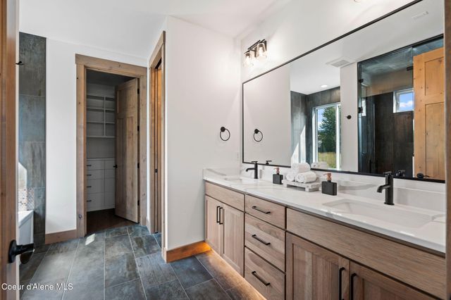 43 Osprey Ln, Sandpoint, ID 83864