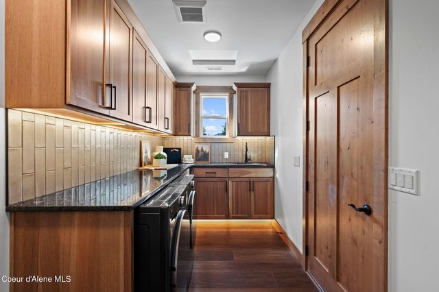 43 Osprey Ln, Sandpoint, ID 83864