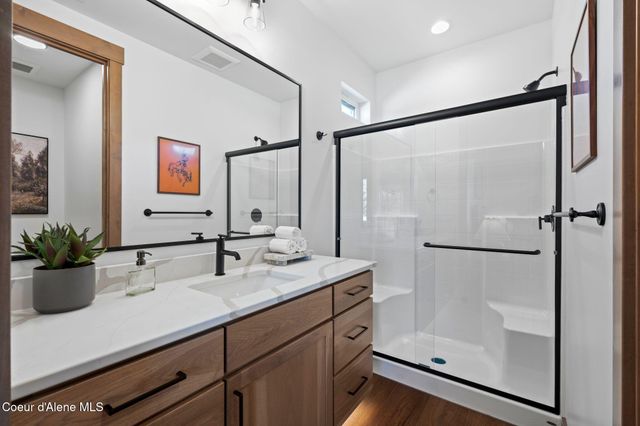 43 Osprey Ln, Sandpoint, ID 83864