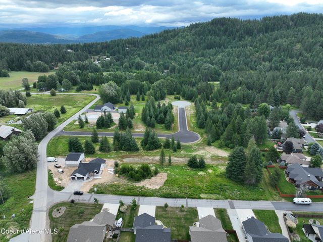 43 Osprey Ln, Sandpoint, ID 83864