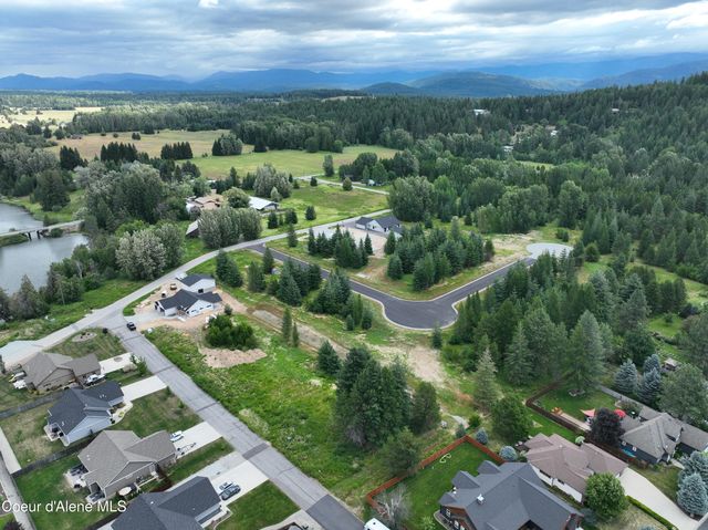 43 Osprey Ln, Sandpoint, ID 83864