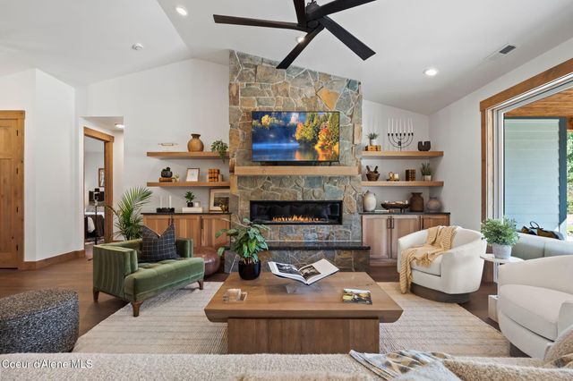 43 Osprey Ln, Sandpoint, ID 83864