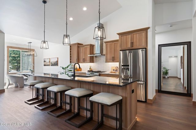 43 Osprey Ln, Sandpoint, ID 83864