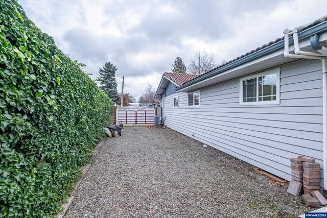 4433 41st Av NE, Salem, OR 97305