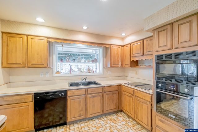 4433 41st Av NE, Salem, OR 97305