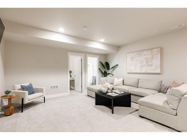 6346 Dayton Way, Denver, CO 80238