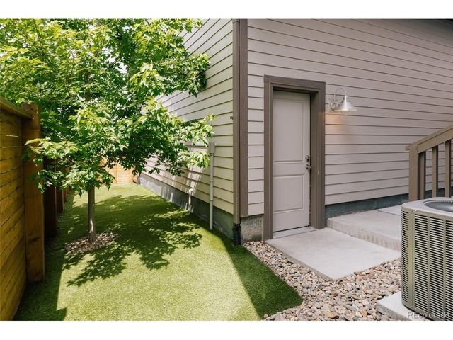 6346 Dayton Way, Denver, CO 80238