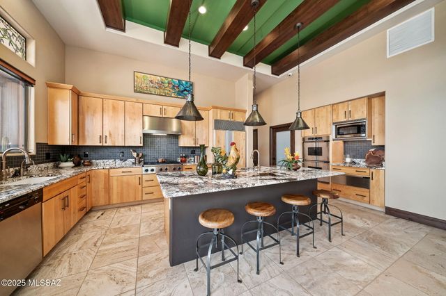 5231 N Winnetka Court, Tucson, AZ 85749