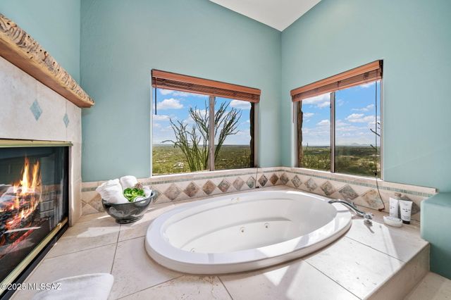 5231 N Winnetka Court, Tucson, AZ 85749