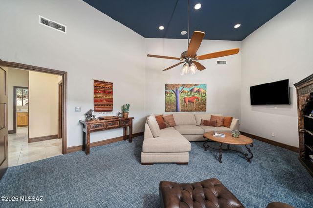 5231 N Winnetka Court, Tucson, AZ 85749