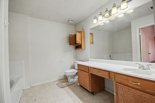 2914 Overland Trail, Dickinson, TX 77539