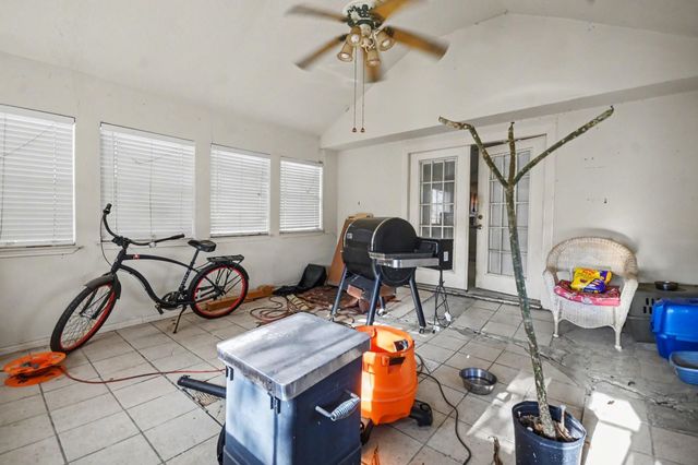 2914 Overland Trail, Dickinson, TX 77539