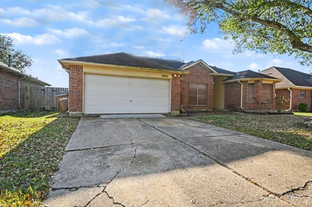 2914 Overland Trail, Dickinson, TX 77539
