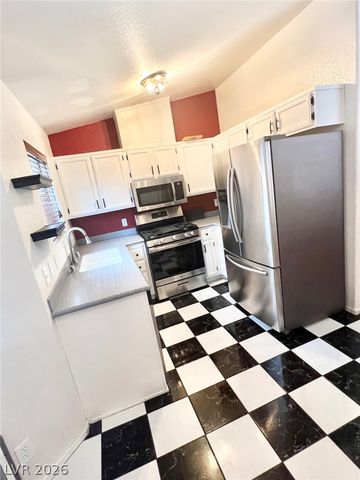 8116 Cimarron Ridge Drive, Las Vegas, NV 89128