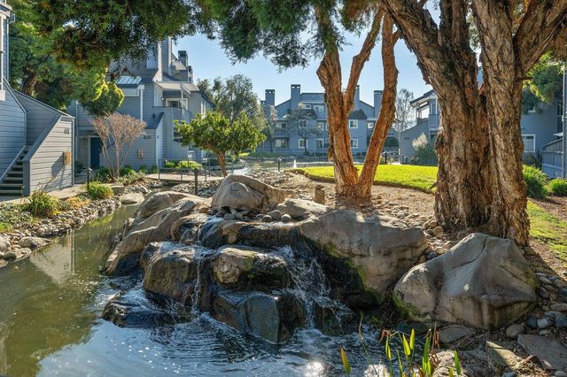 453 Cork Harbour Circle E, Redwood City, CA 94065