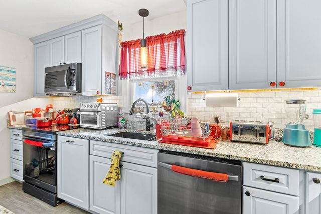 25 S Wilson Street, Manchester, NH 03103