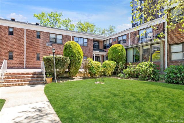 1203 E Broadway G22, Hewlett, NY 11557