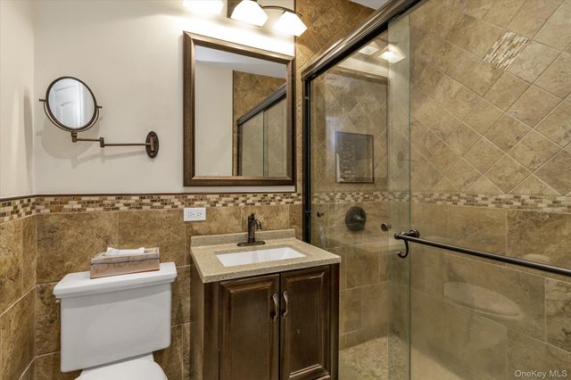 1203 E Broadway G22, Hewlett, NY 11557