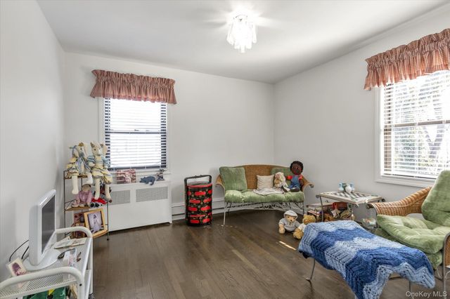 1203 E Broadway G22, Hewlett, NY 11557