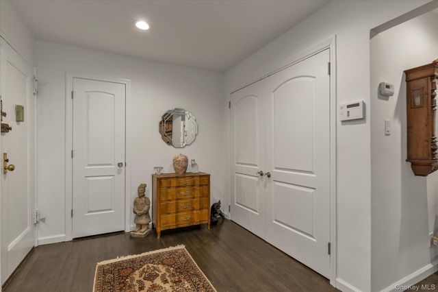 1203 E Broadway G22, Hewlett, NY 11557