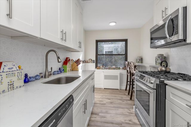 1203 E Broadway G22, Hewlett, NY 11557