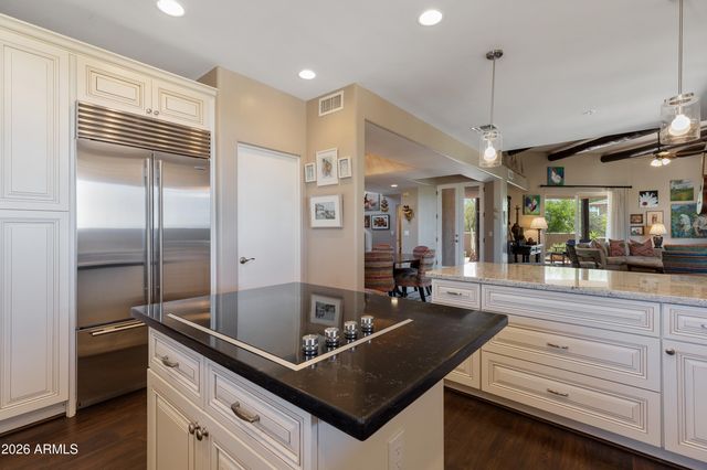 8510 E DYNAMITE Boulevard, Scottsdale, AZ 85266