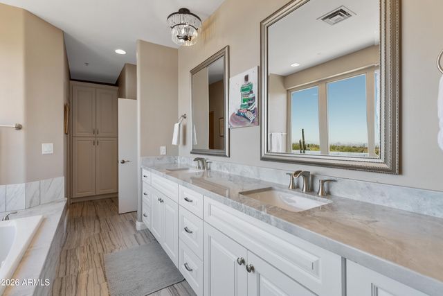 8510 E DYNAMITE Boulevard, Scottsdale, AZ 85266