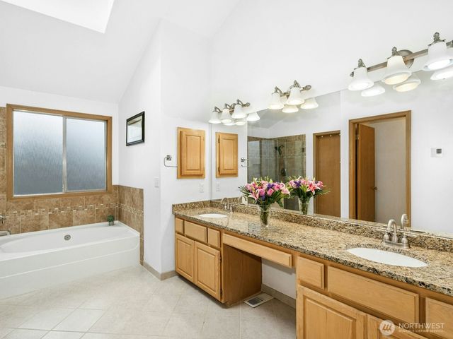 27847 37th Avenue S, Auburn, WA 98001