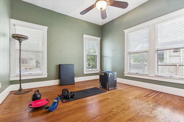 416 Highland Street, Houston, TX 77009