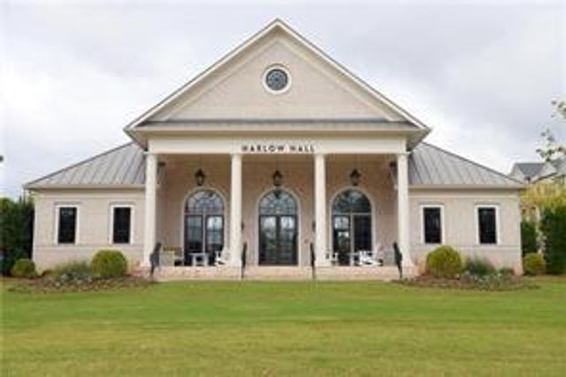 26 Lochurst Lane, Roswell, GA 30076