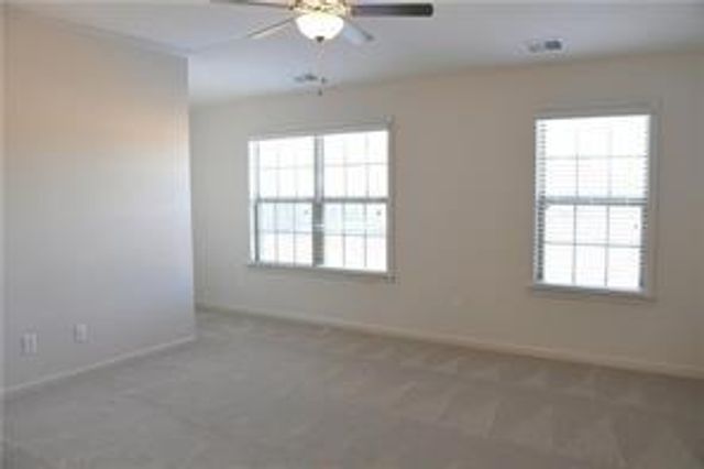 26 Lochurst Lane, Roswell, GA 30076