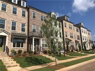 26 Lochurst Lane, Roswell, GA 30076