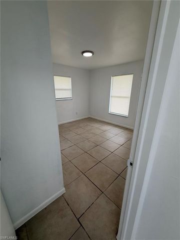 5549 7th AVE 5549, Fort Myers, FL 33907