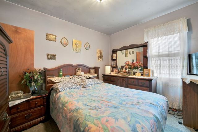 108 Phillips Ave, New Bedford, MA 02746