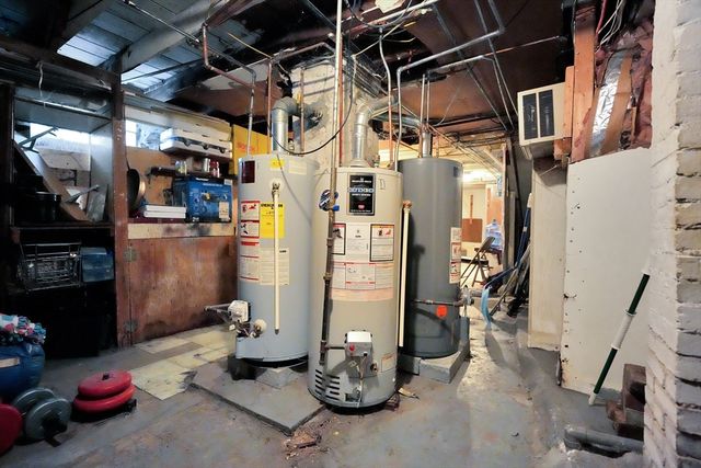 108 Phillips Ave, New Bedford, MA 02746