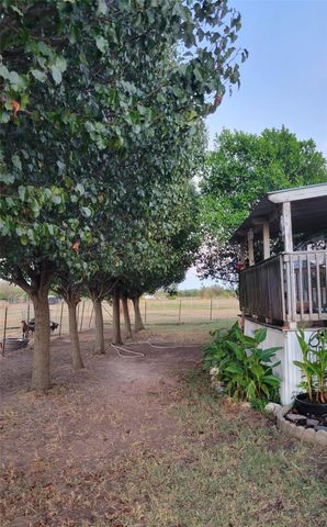 806 N Fm 1752, Savoy, TX 75479
